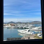 Entre Le Port Et La Plage, Golfe De Saint Tropez كوغولين